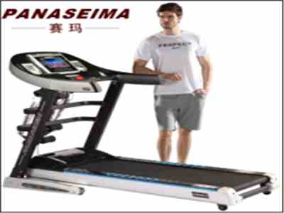 在用電動跑步機跑步時，穿什么鞋比較好？