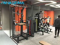 網(wǎng)紅健身室，美與力量的碰撞